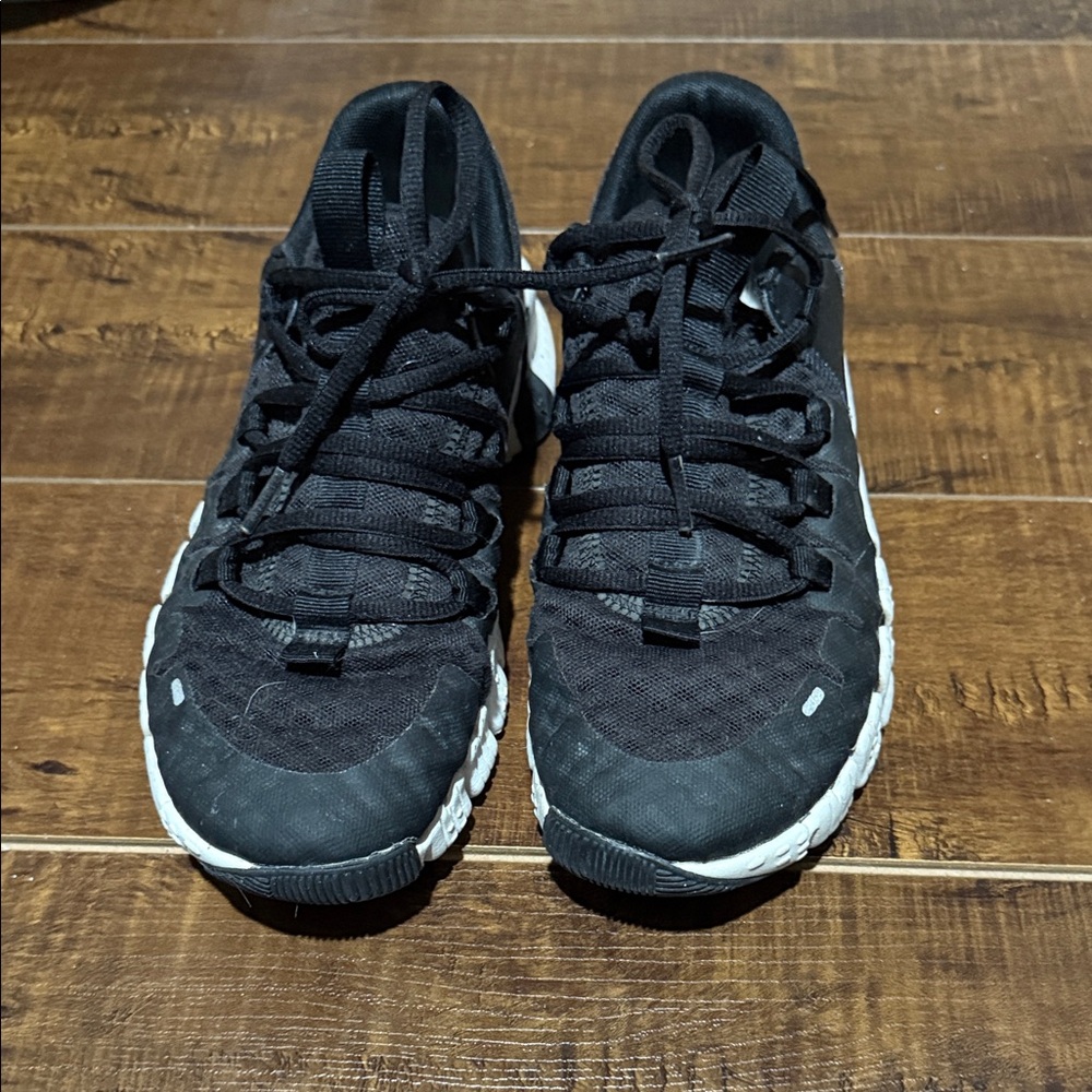 Nike Black and White Women's Shoes